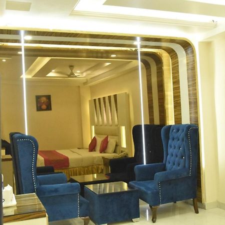 Hotel Aman Continental - 2Mins From Railway Station And 5 Mins From Metro Nuova Delhi Esterno foto
