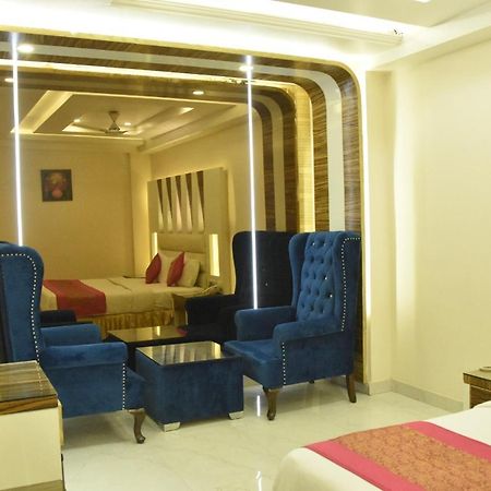 Hotel Aman Continental - 2Mins From Railway Station And 5 Mins From Metro Nuova Delhi Esterno foto