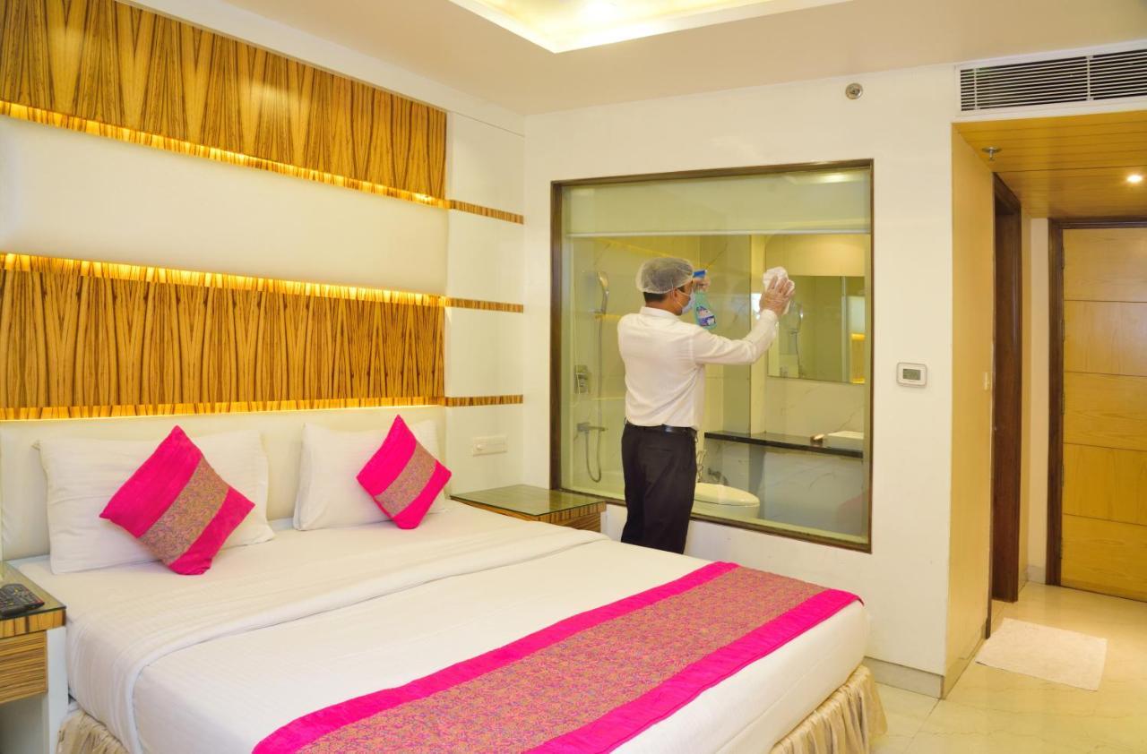 Hotel Aman Continental - 2Mins From Railway Station And 5 Mins From Metro Nuova Delhi Esterno foto