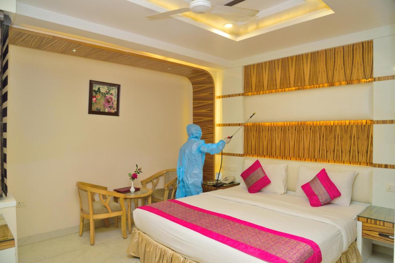 Hotel Aman Continental - 2Mins From Railway Station And 5 Mins From Metro Nuova Delhi Esterno foto