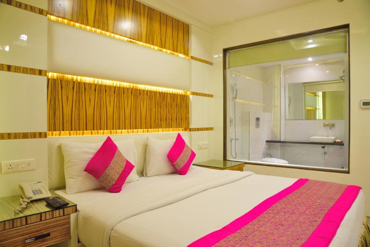 Hotel Aman Continental - 2Mins From Railway Station And 5 Mins From Metro Nuova Delhi Esterno foto