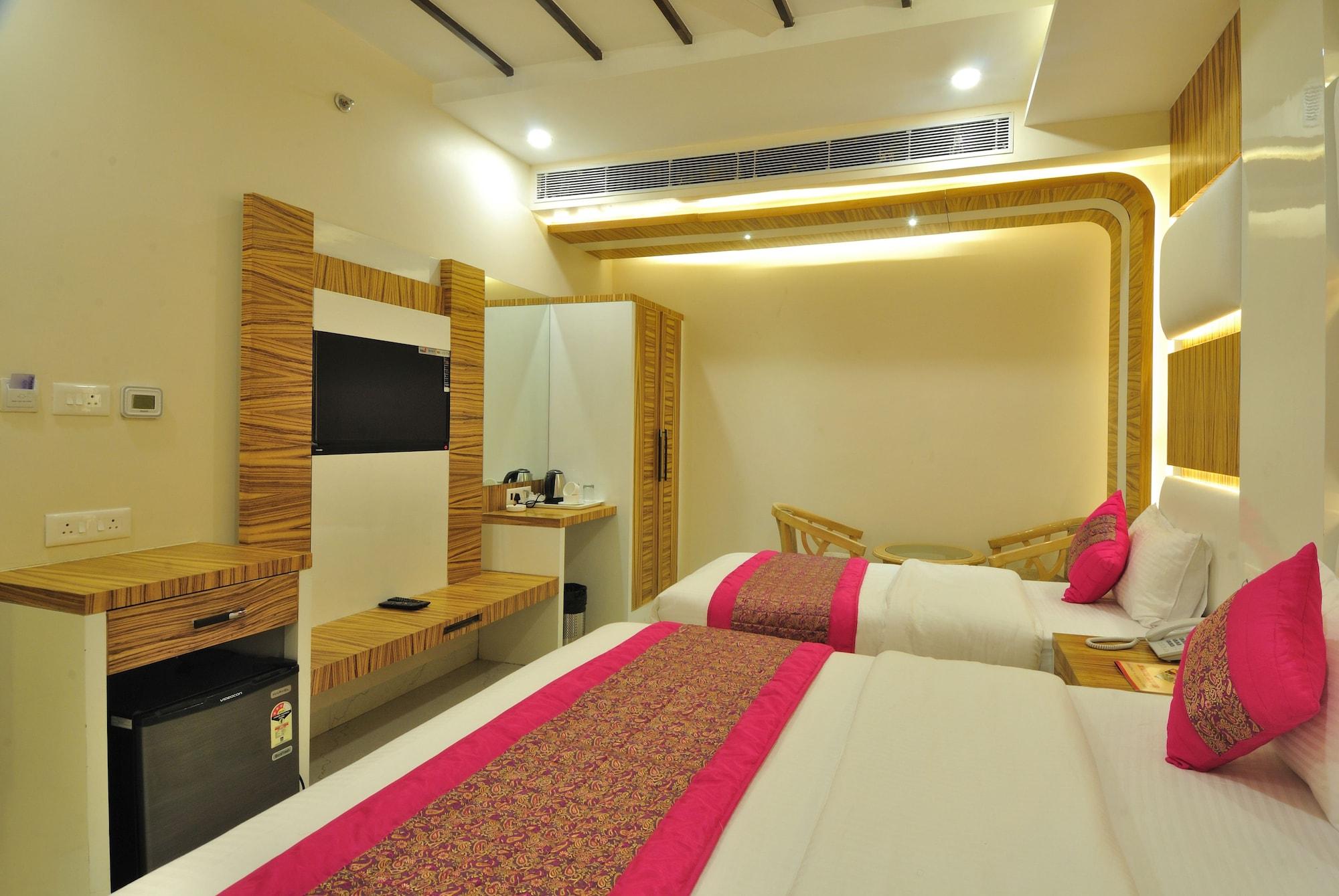 Hotel Aman Continental - 2Mins From Railway Station And 5 Mins From Metro Nuova Delhi Esterno foto