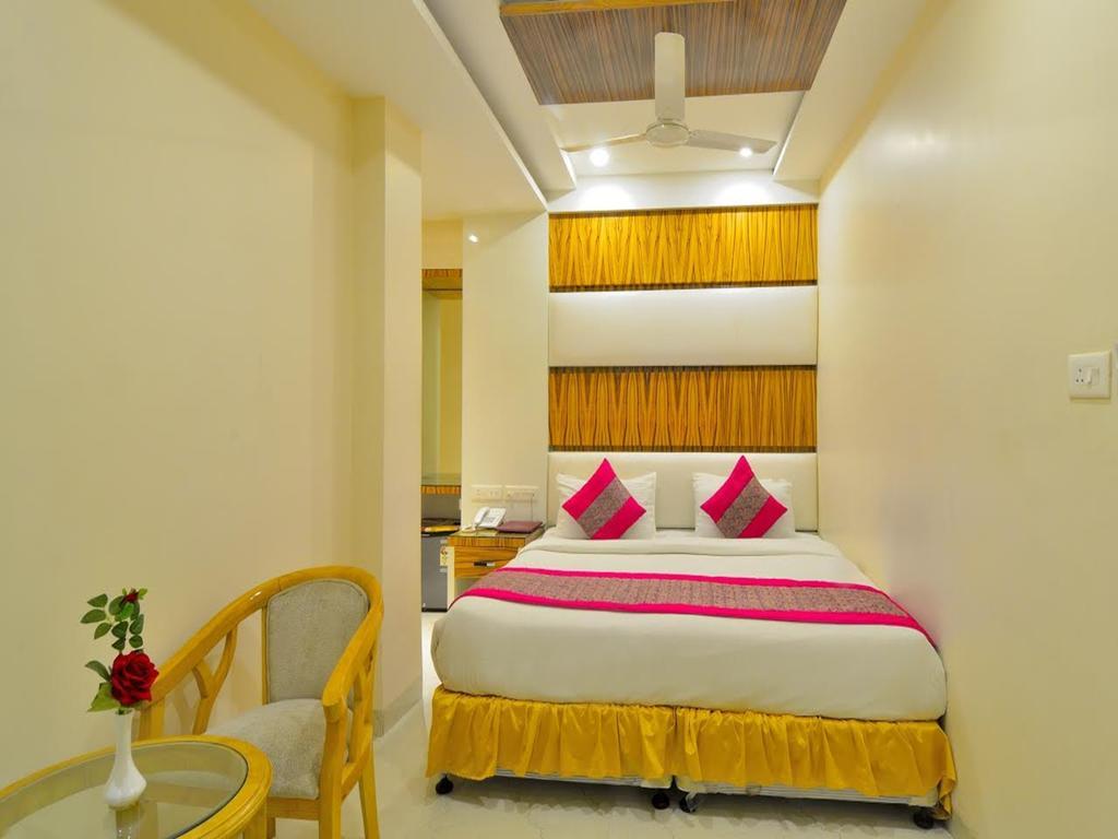 Hotel Aman Continental - 2Mins From Railway Station And 5 Mins From Metro Nuova Delhi Esterno foto